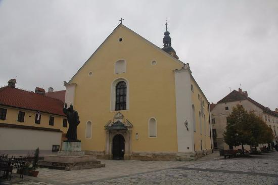 Standbeeld van Grgur Ninski